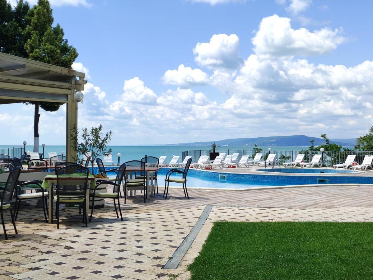 Helios Hotel 巴尔奇克 外观 照片