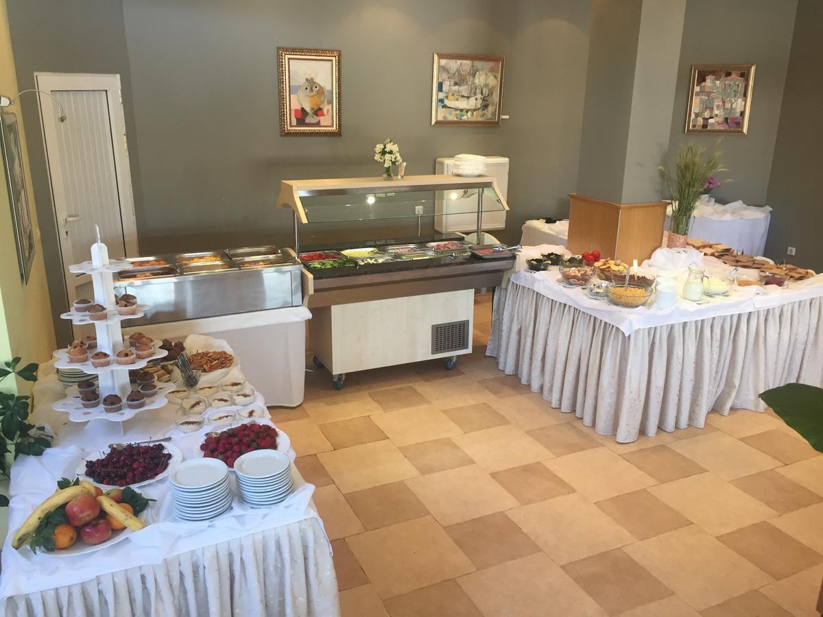 Helios Hotel 巴尔奇克 外观 照片